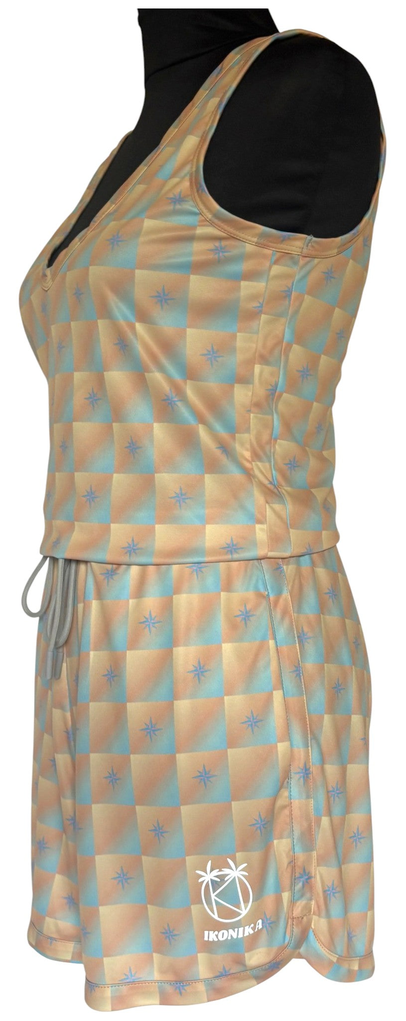 Combishort Capri Plongeant Pastel Étoiles, détail logo