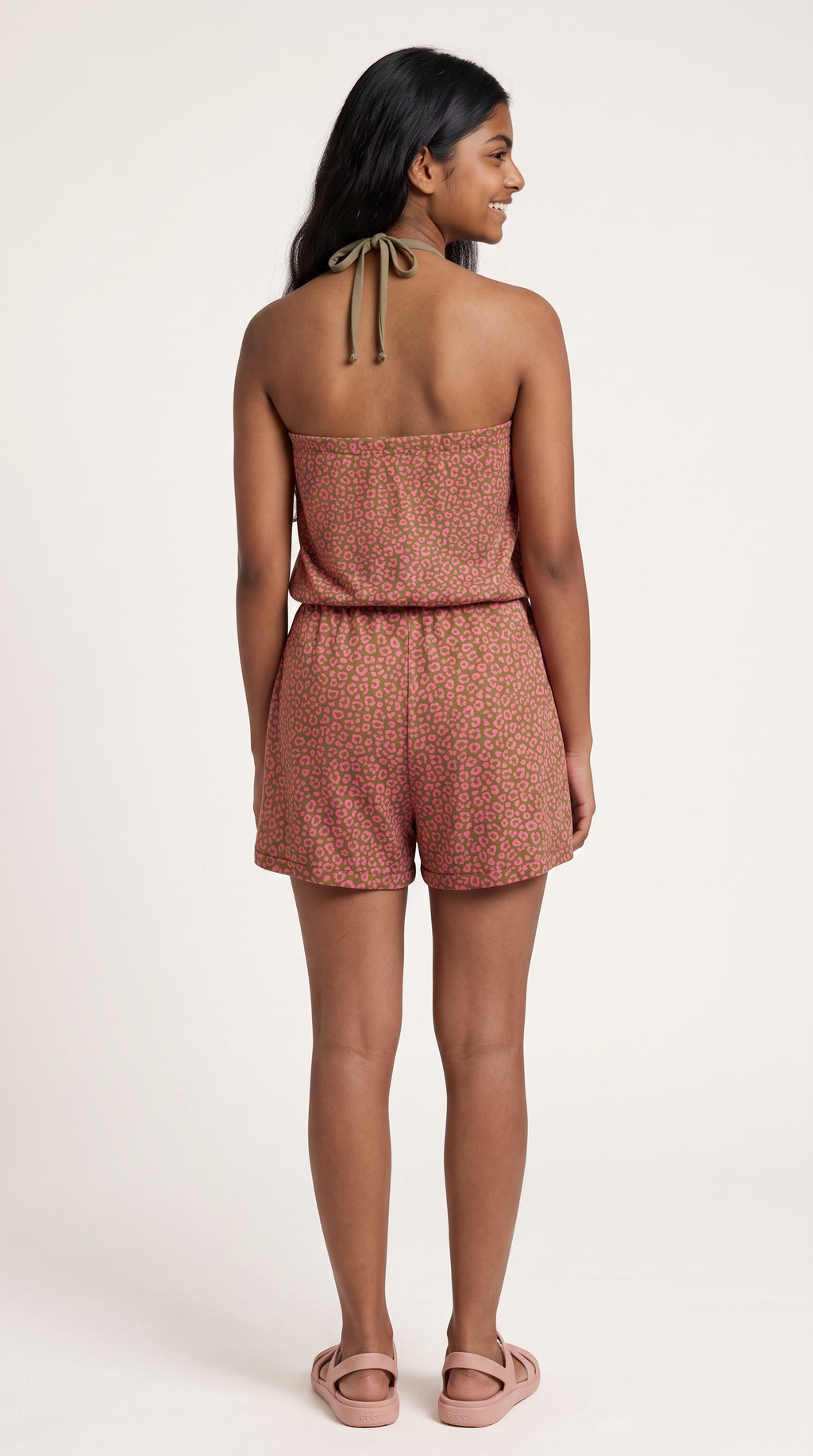 Combishort Ibiza Léopard Rose Fond Kaki porté, vue dos