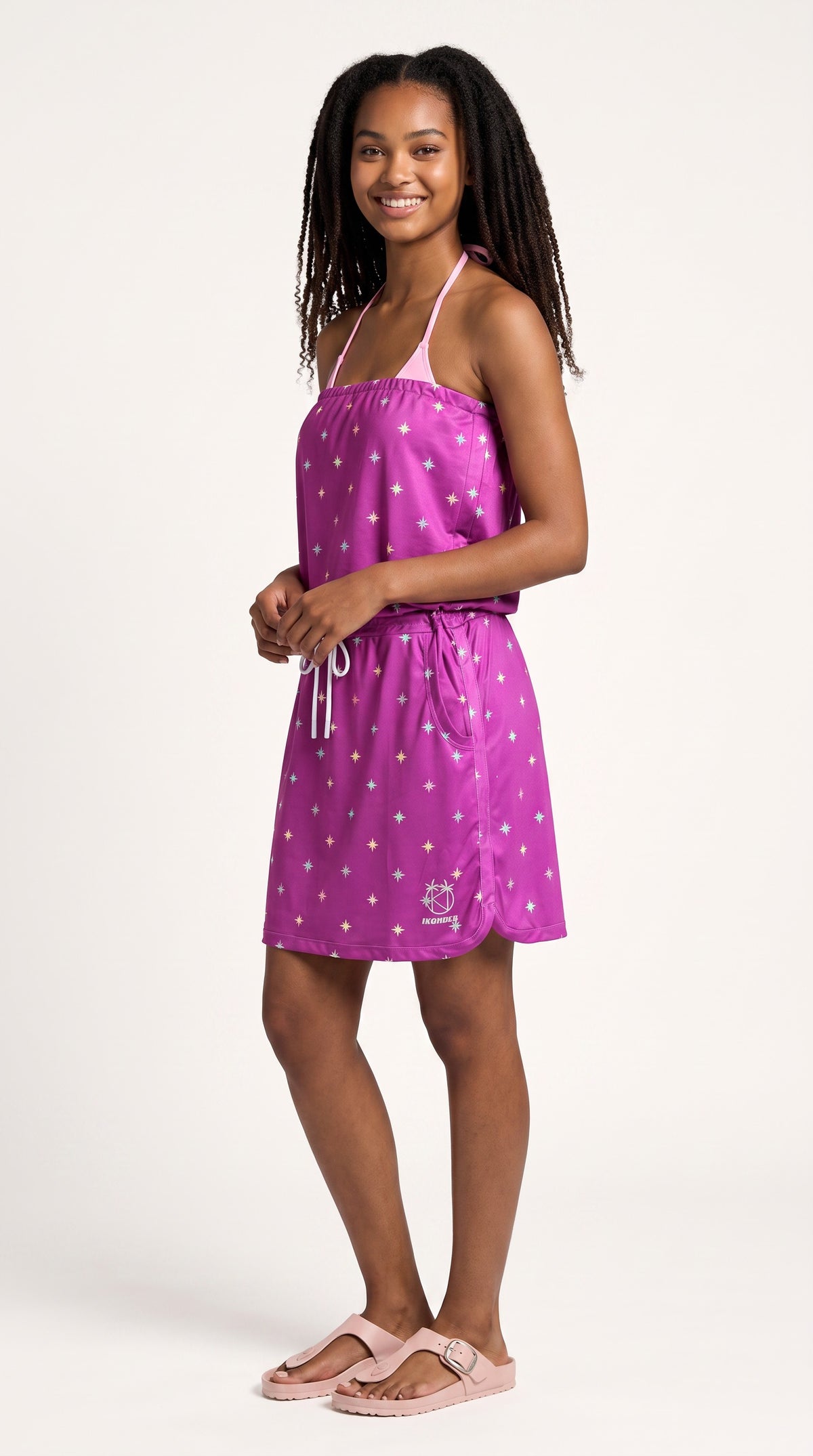 Robe Bali Bordeaux Étoiles portée, vue latérale