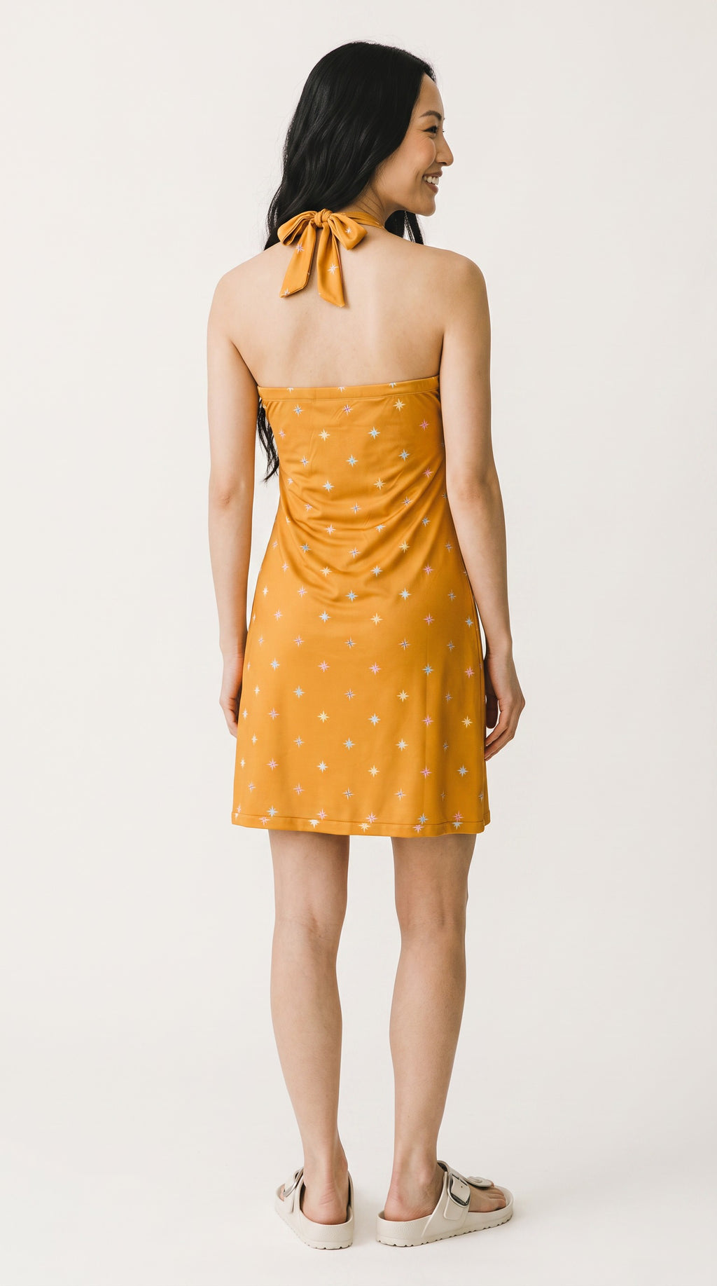Robe Fidji Ocre Étoiles portée, vue dos