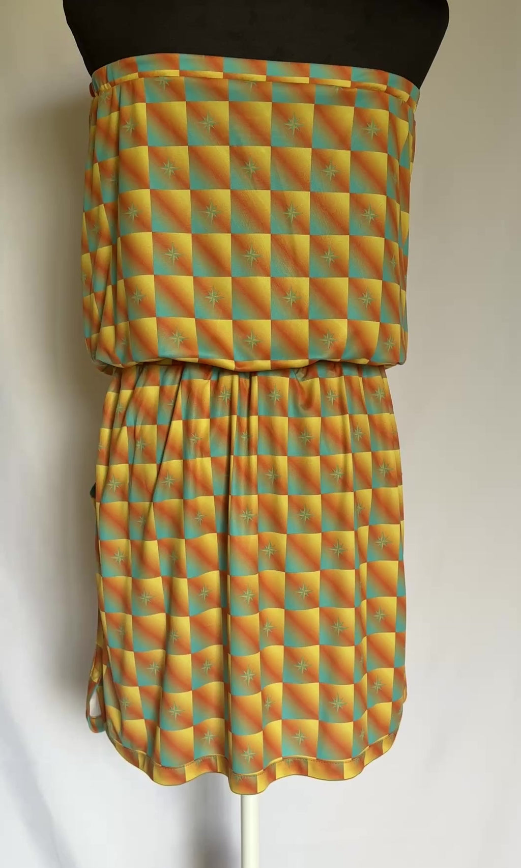 Robe Bali Vert Orange, vidéo vue dos