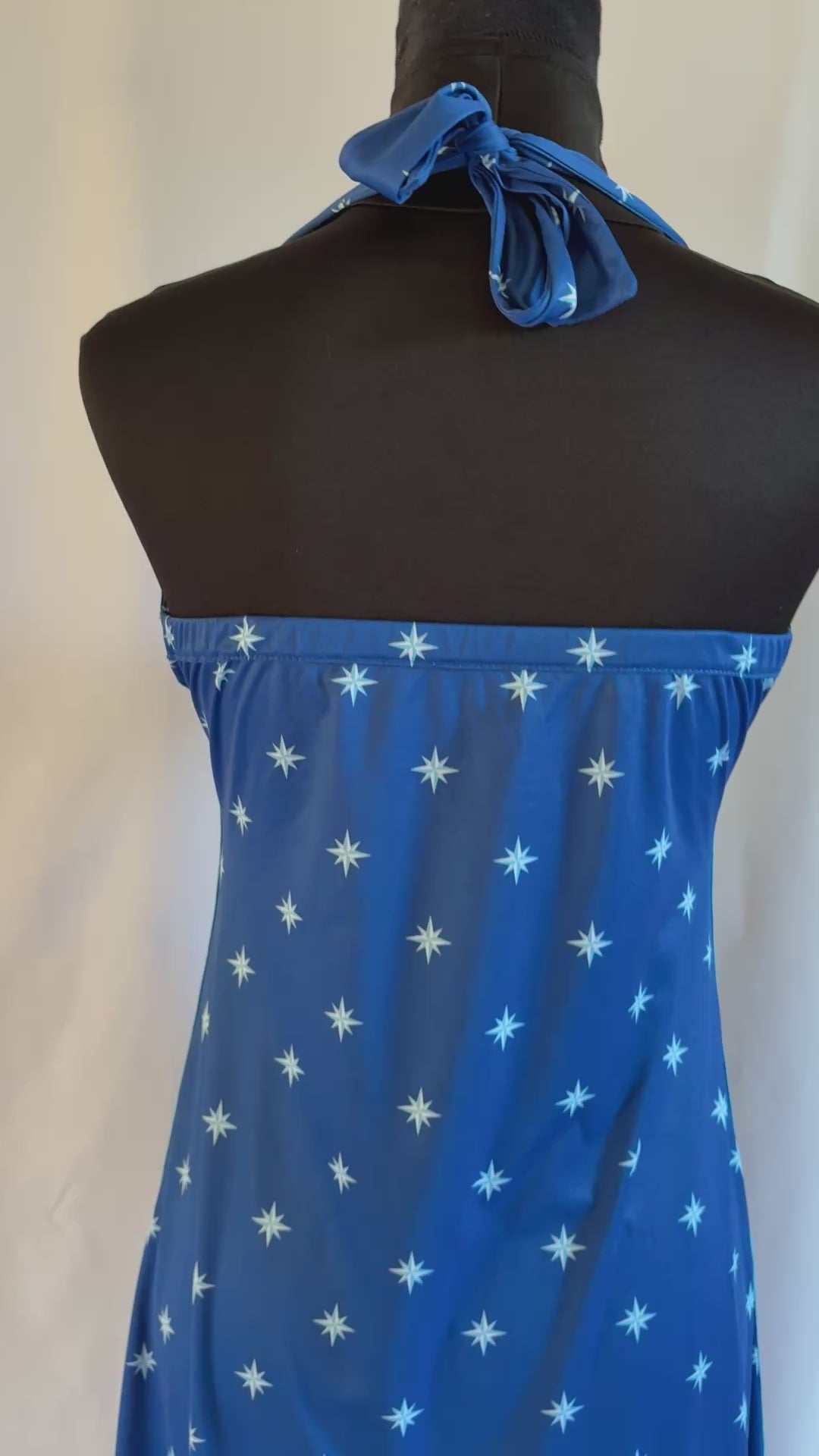 Robe Fidji Bleu Marine Étoiles, vidéo vue dos