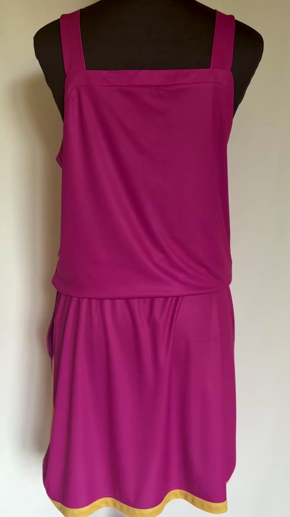 Robe Phuket Fuchsia, vidéo vue dos