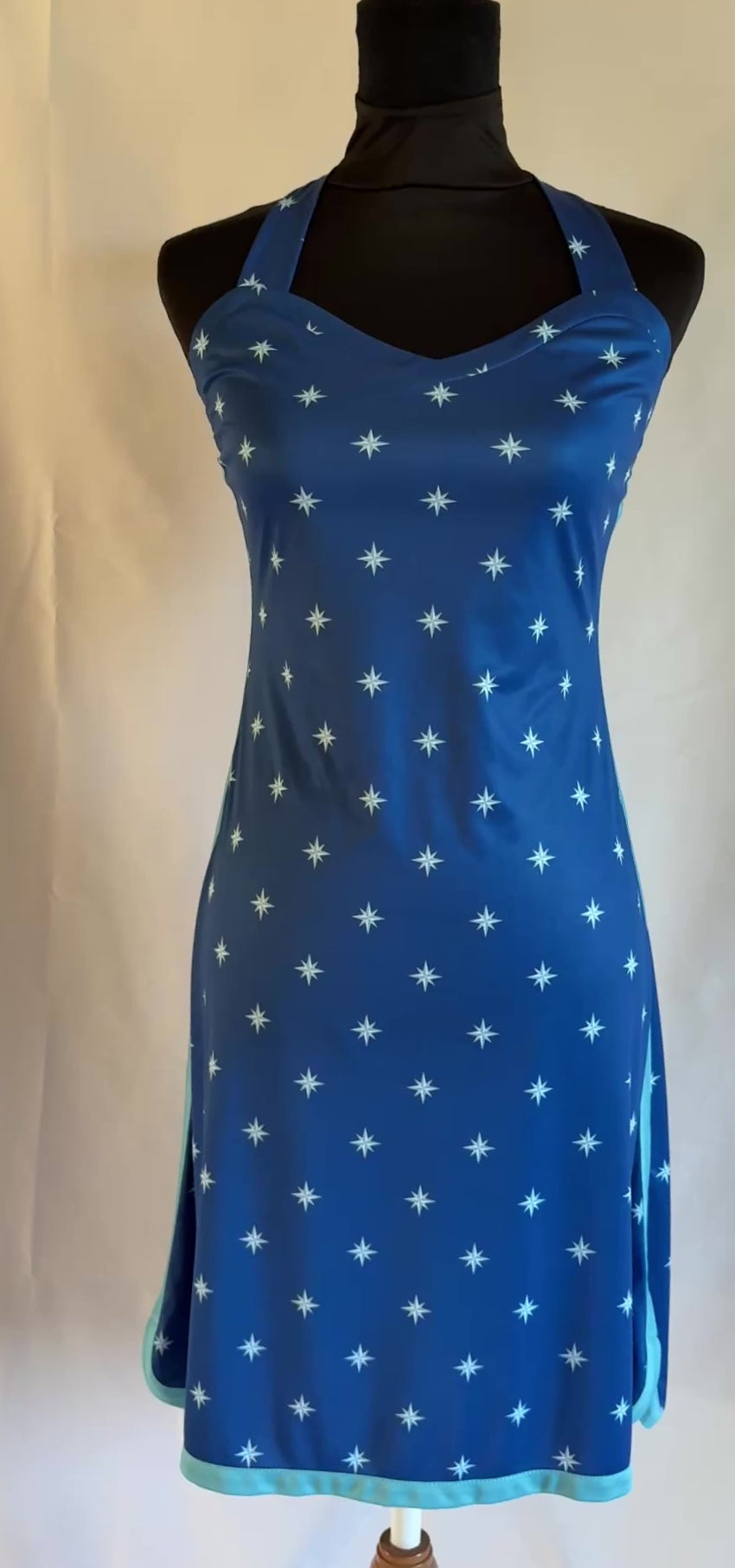 Robe Fidji Bleu Marine Étoiles, vidéo vue face