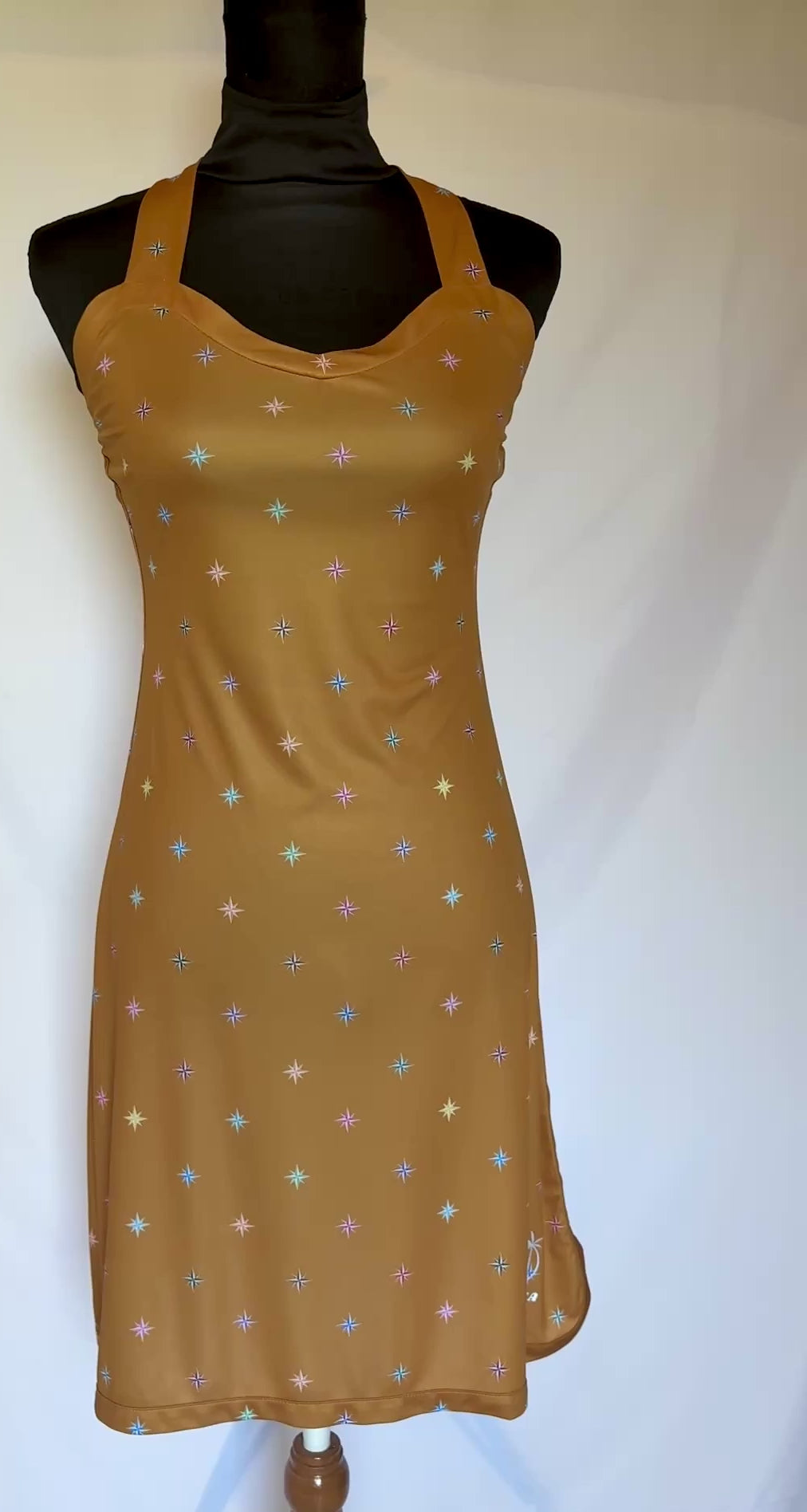 FIDJI - Robe à nouer sans poches - Ocre avec roses des vents - Tenue de Plage